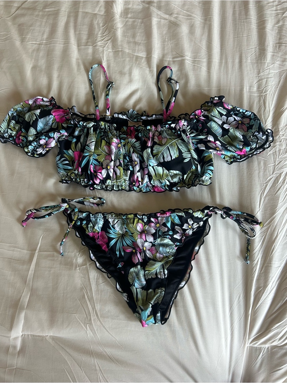 Beach joy Floral Off-Shoulder, tie bottom Bikini Set - Black/Multicolor